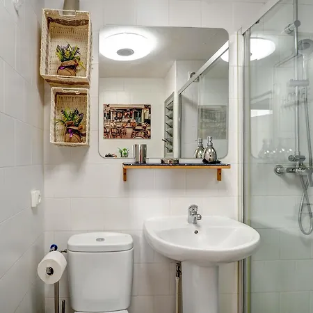 Daire Espalter White By Hello Homes